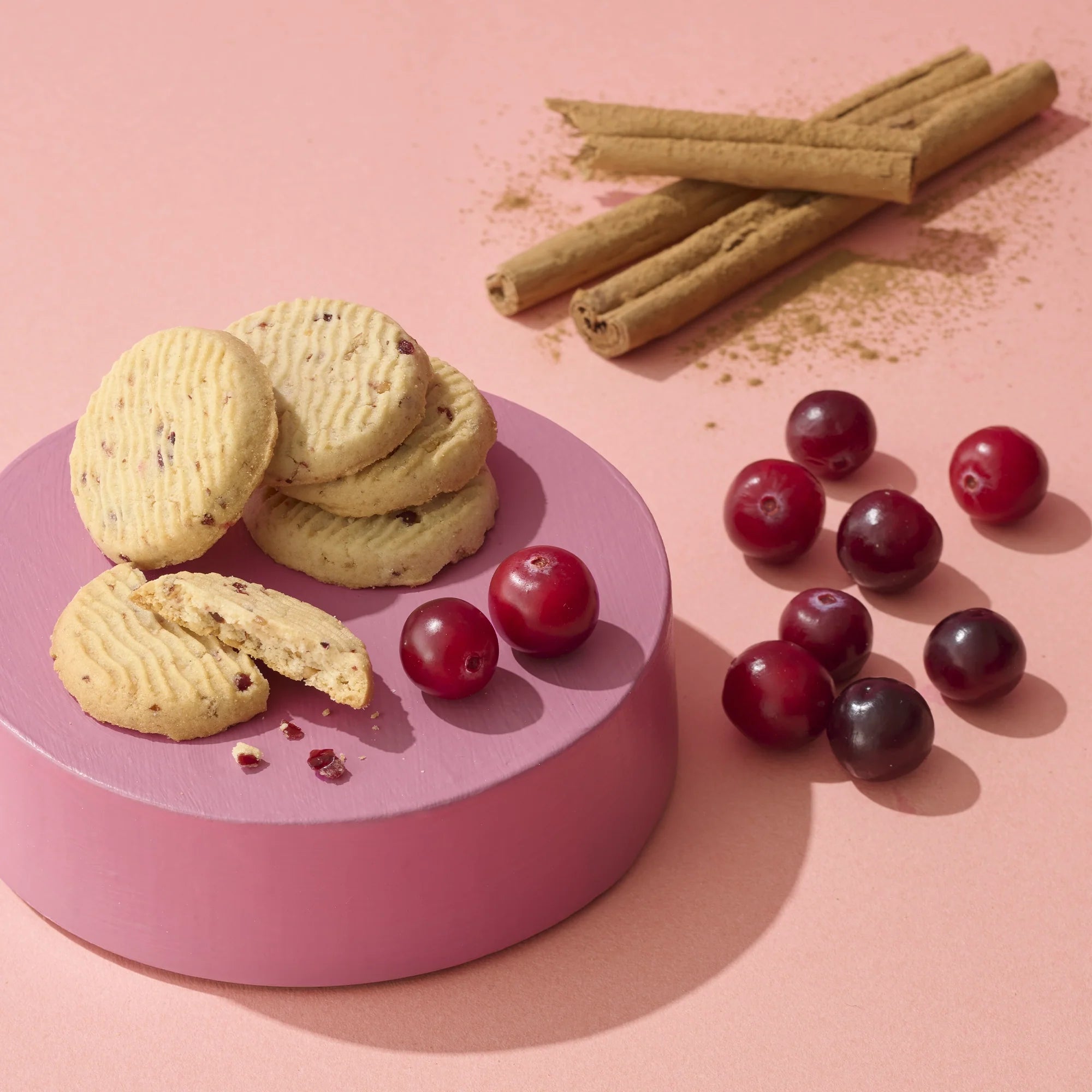 Fibee ひとくちビスキュイ シナモンとクランベリー